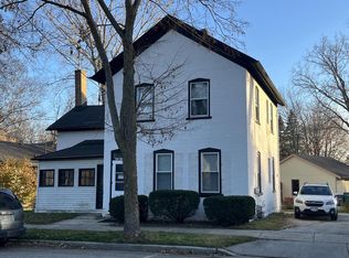 N49W5643 Portland Rd #5645, Cedarburg, WI 53012