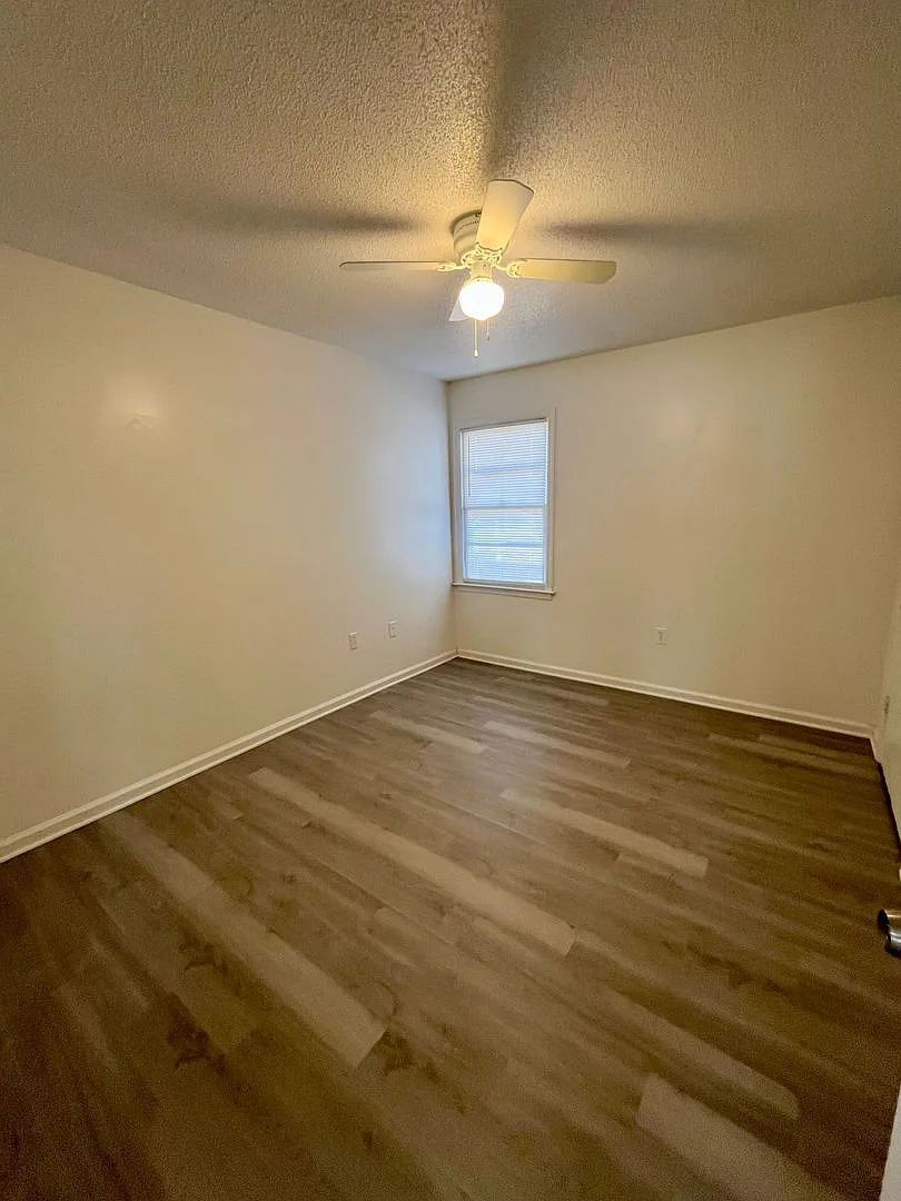 2409 University Drive — Photo 4