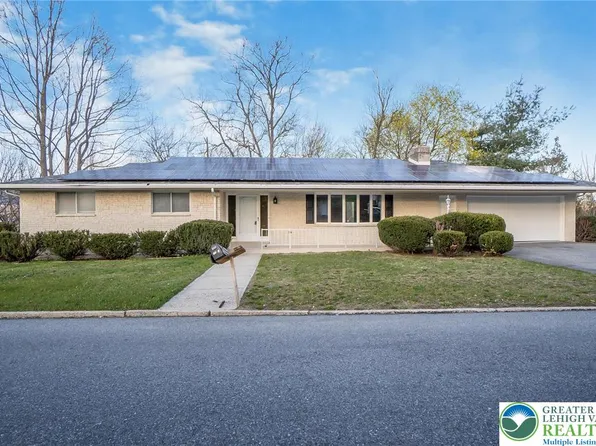 7243 Kingstead Dr, Slatington, PA 18080