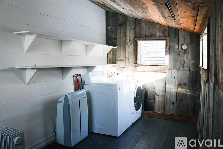1105 8th Ave — Photo 20