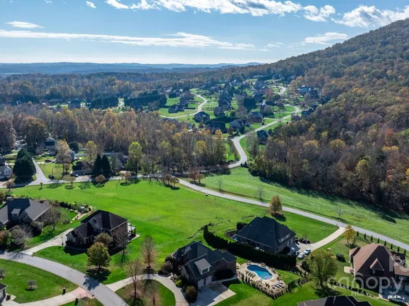 5944 Bakers Point, Hickory, NC 28602