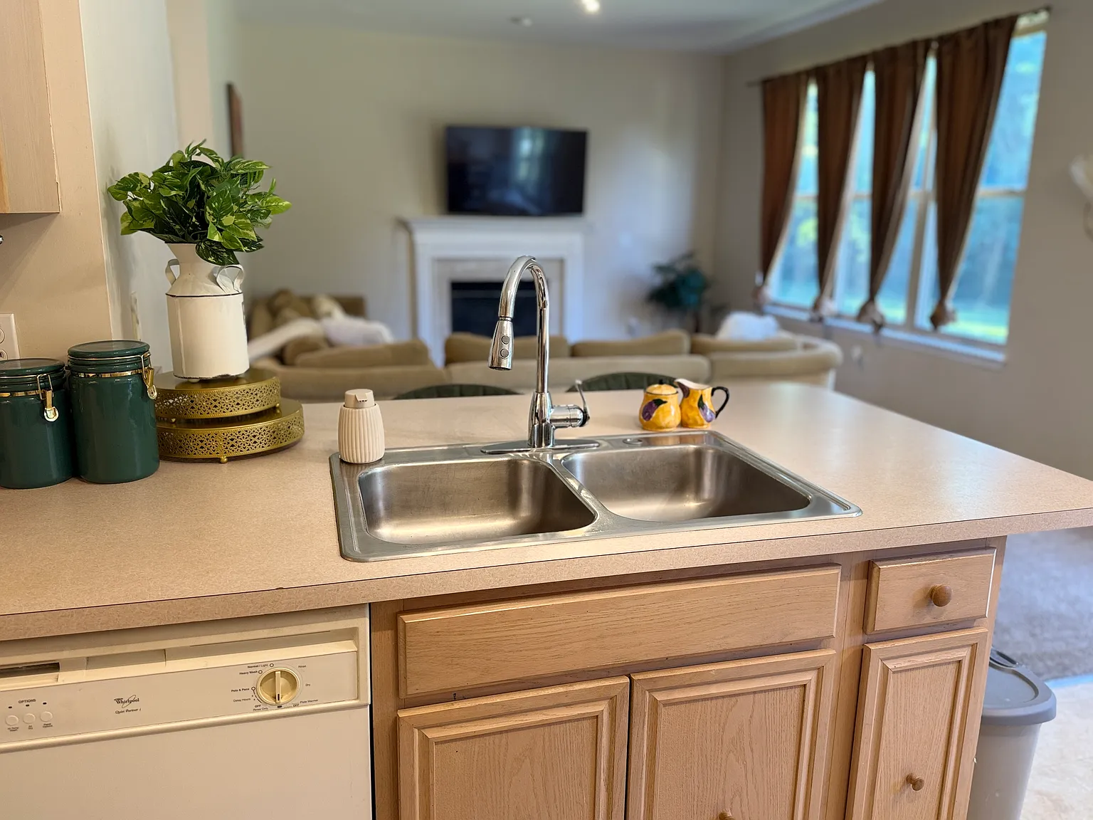 3197 Rosefield Dr — Photo 4