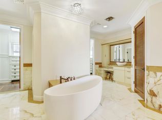 7 SE Club Cir, Tequesta, FL 33469