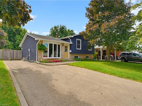 50 Southglen Rd, Brantford, ON N3R 7A1