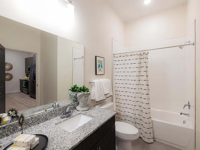 Hudson at Renaissance — Photo 10