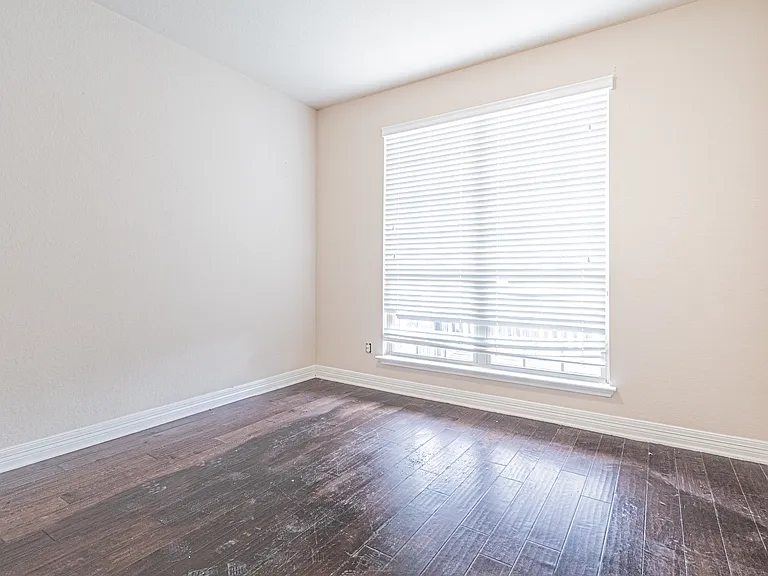 5488 Devonwood St — Photo 33