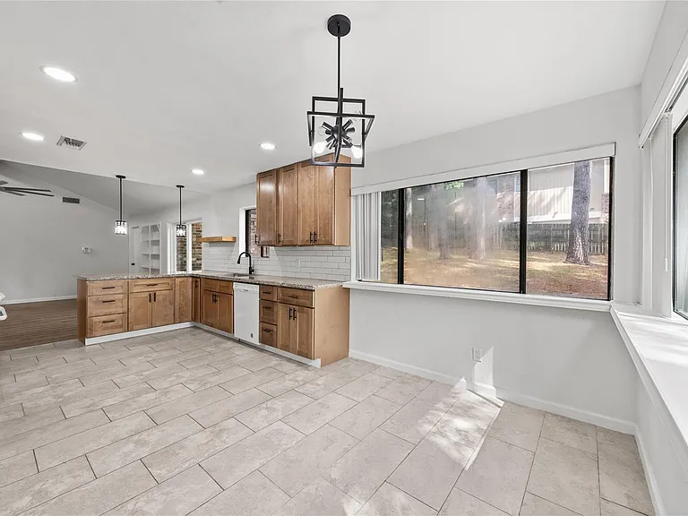 431 Evergreen Dr — Photo 13