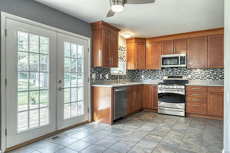 Thumbnail 12
