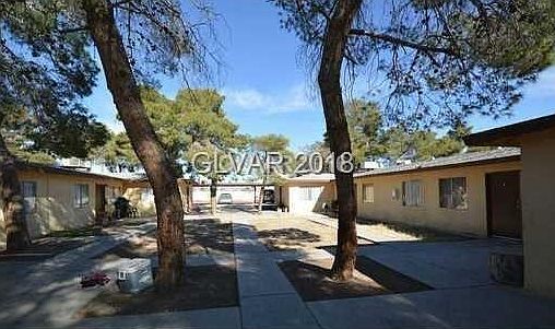 2nd image of 912 E Carey Ave