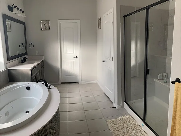1566 Country Crest Dr — Photo 14