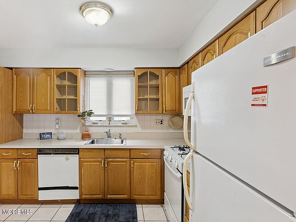 3rd image of 120 Whittier Road
