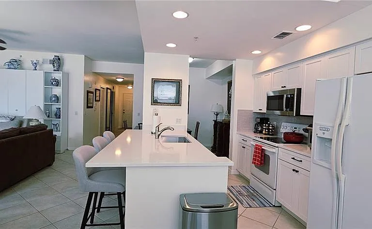 16615 Lake Circle Dr #427 — Photo 13