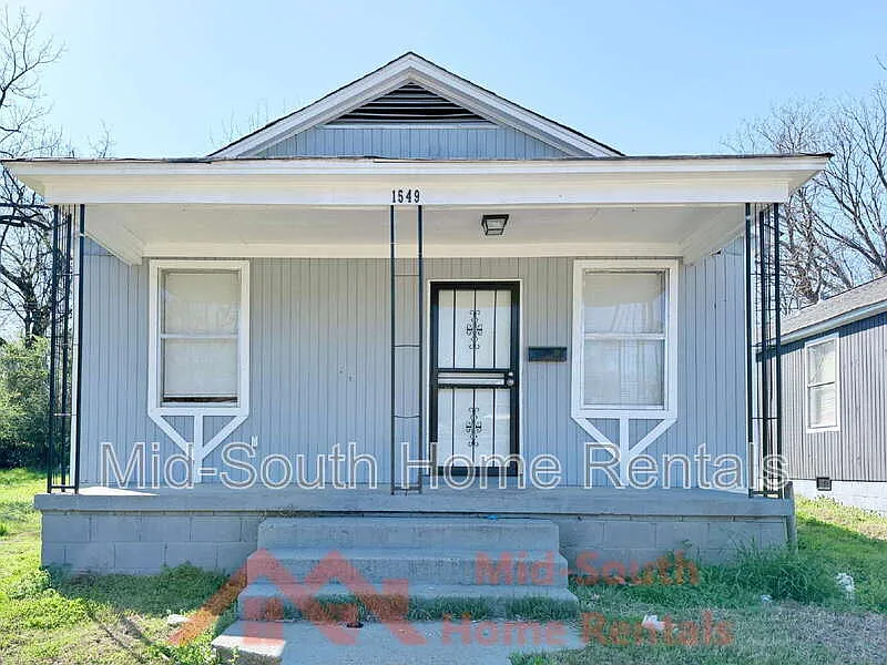 1549 Patton St