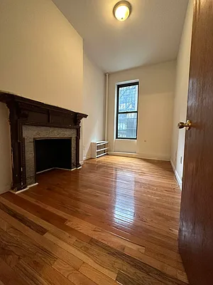 Rented by Shai Realty Management Inc | media 19