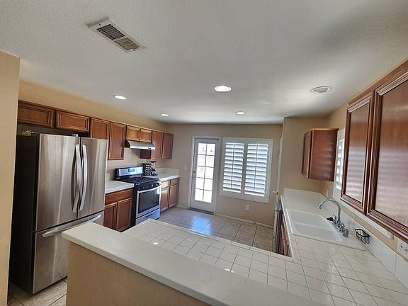5th image of 6003 Mimosa Ave
