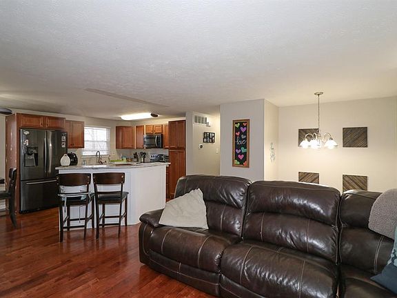 5th image of 773 Laverty Ln