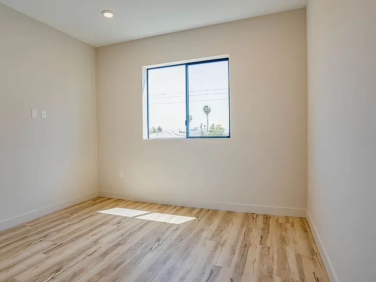 1540 S Hayworth Ave #203 — Photo 14