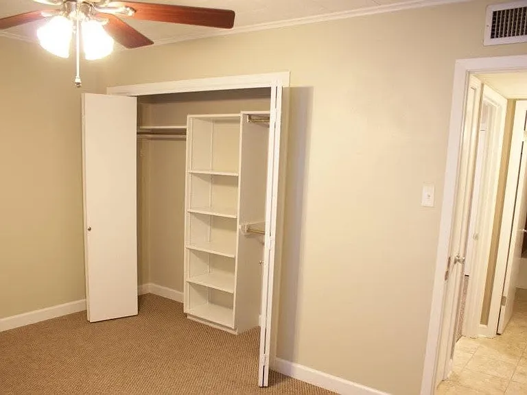 1300 Cardinal Dr #A — Photo 3