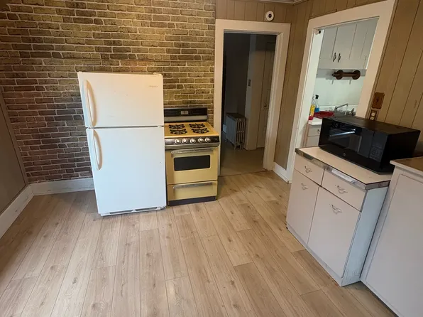 31 Nutt Ave, Uniontown, PA 15401