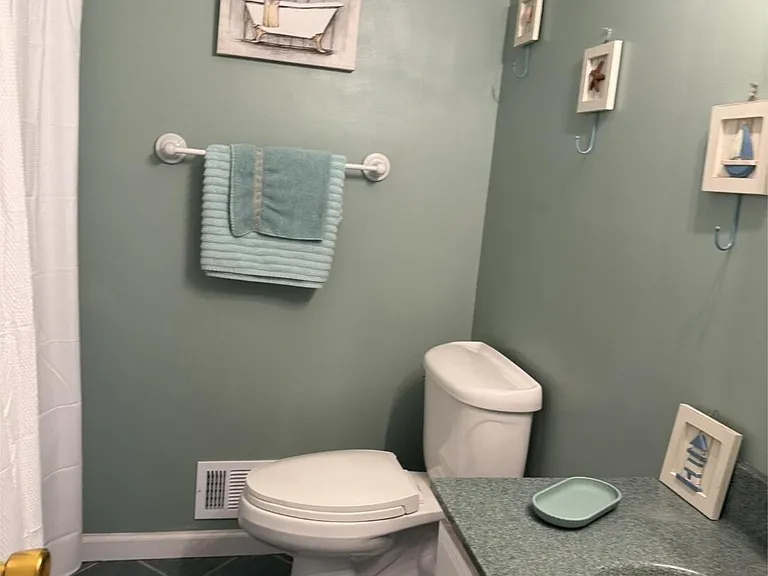 1835 Northwest Dr — Photo 9