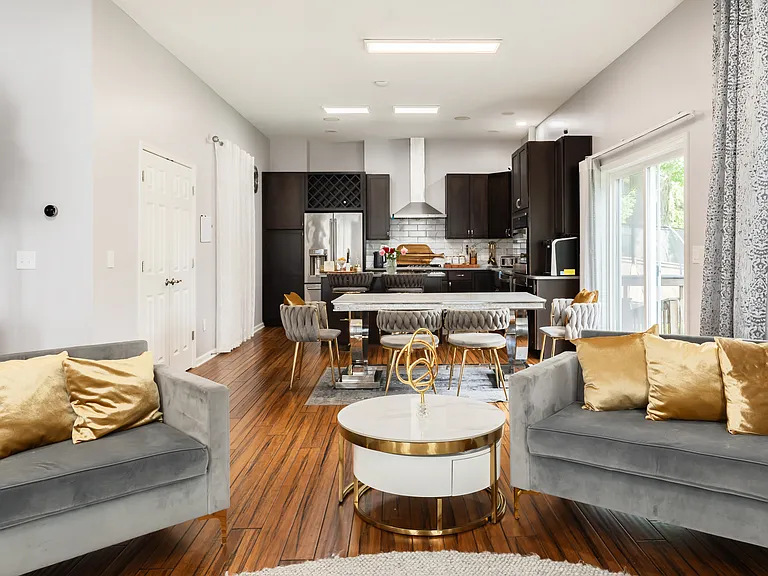 Living room - dining area - kitchen