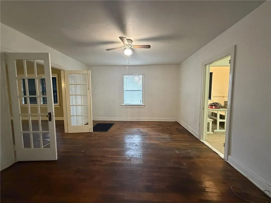 3 bed, 2.0 bath, 1568 sqft, $1,200 — Photo 3