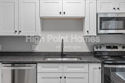 400 Gallery Ln #E8 — Photo 4