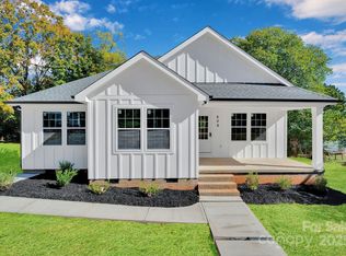 808 3rd St, Kings Mountain, NC 28086