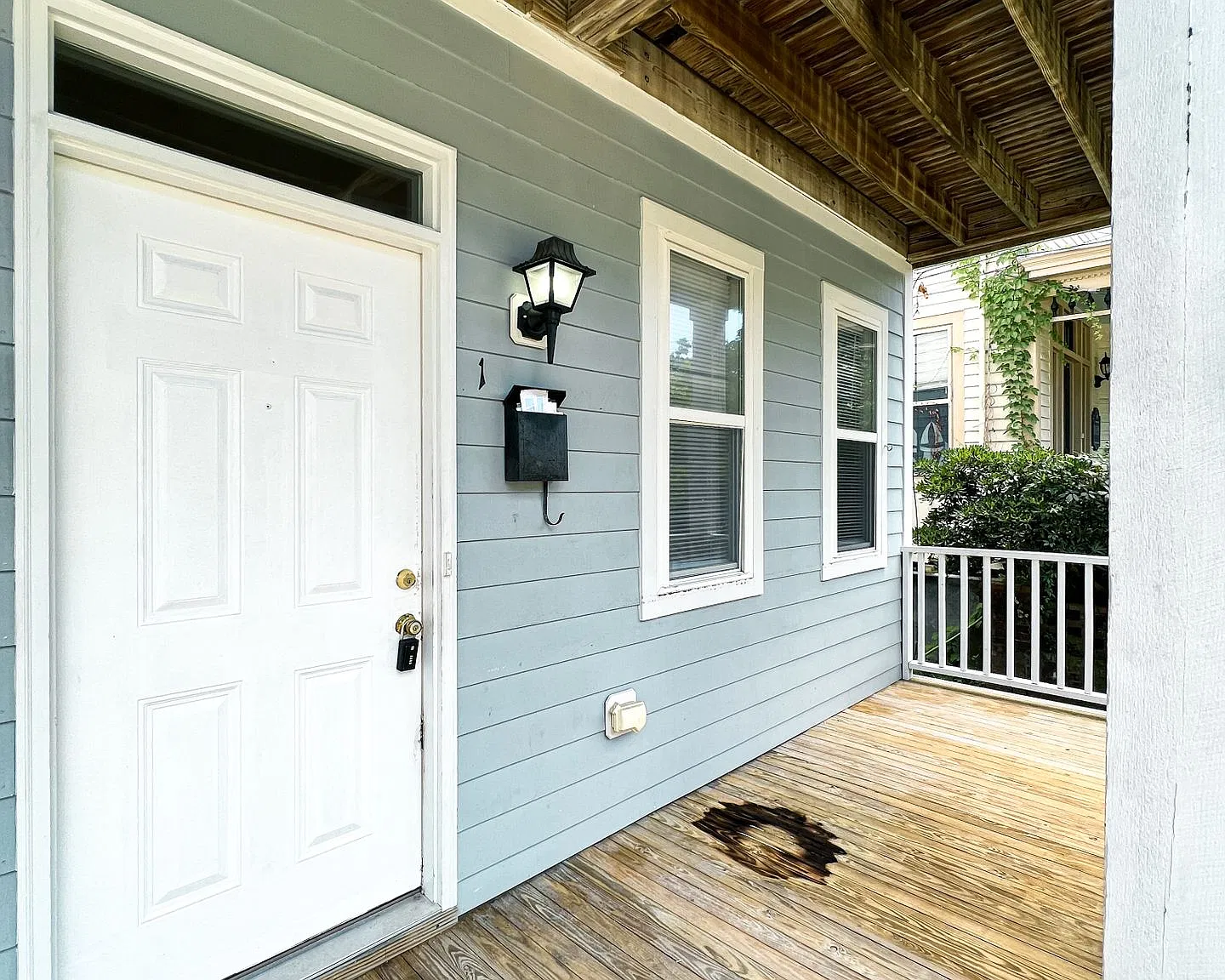 Pleasant Downtown First Floor Duplex — Photo 3
