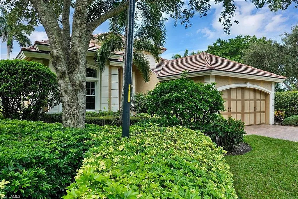 3 bed, 3.0 bath, 2391 sqft, $9,500 — Photo 3