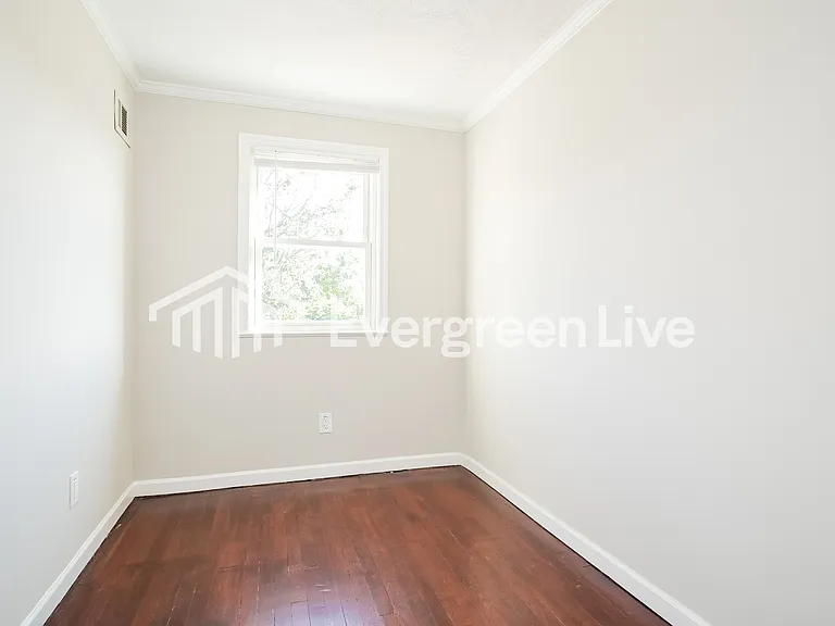 200 W Riverview Rd — Photo 12