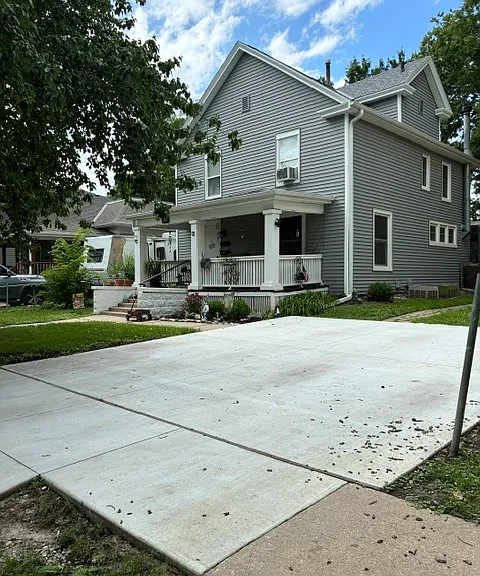 2250 Sheldon St #2 — Photo 1
