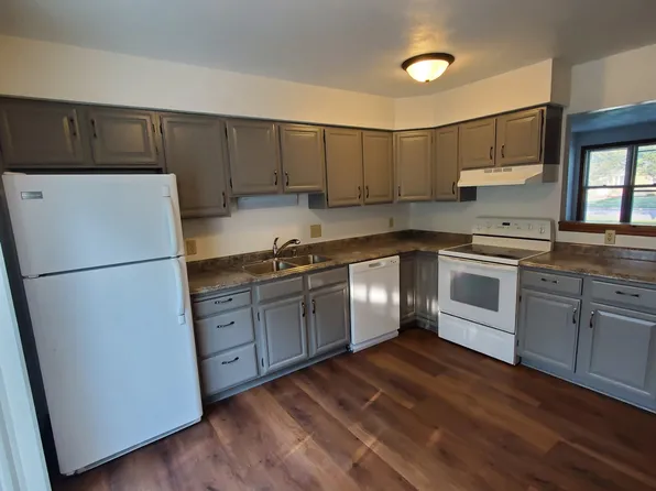 1333 Meadow Ln, Neenah, WI 54956