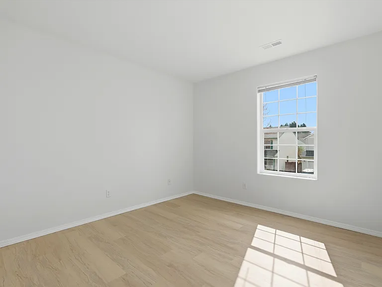 6959 NE Willowgrove St — Photo 7