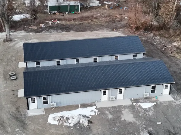 625 7th St NW #4, Linton, IN 47441