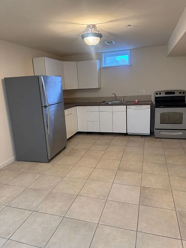 1 bed, 1.0 bath, 650 sqft, $1,400 — Photo 1