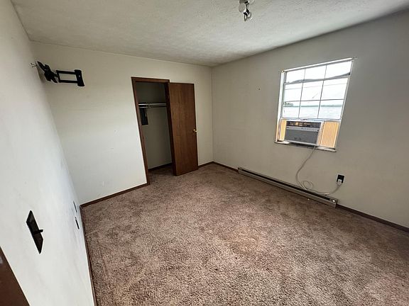 4th image of 2412 Jefferson Ave #3