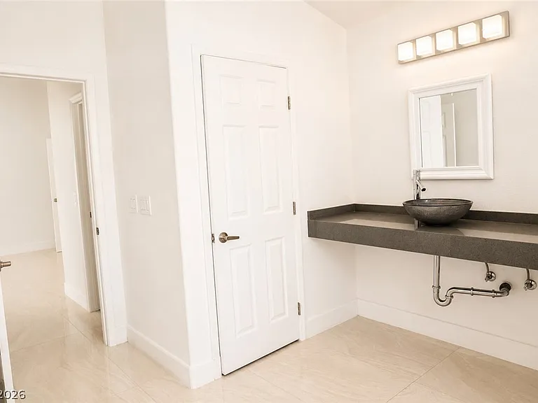 2308 Angelfire St — Photo 13