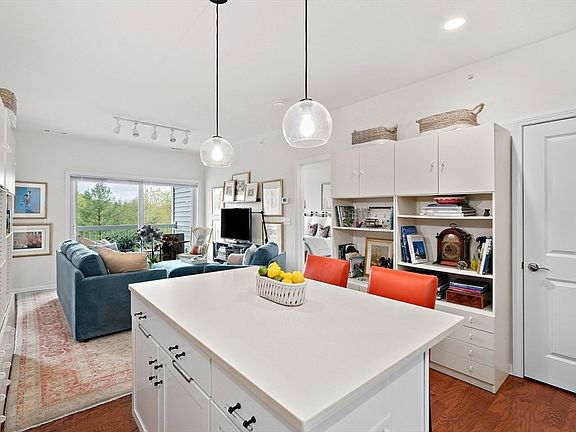 3rd image of 1405 Pennington Dr #1405
