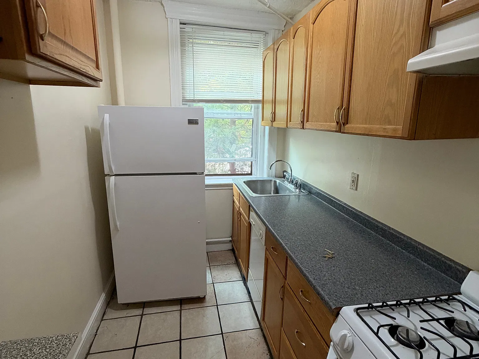 2 bed, 1125 sqft, $2,550 — Photo 4