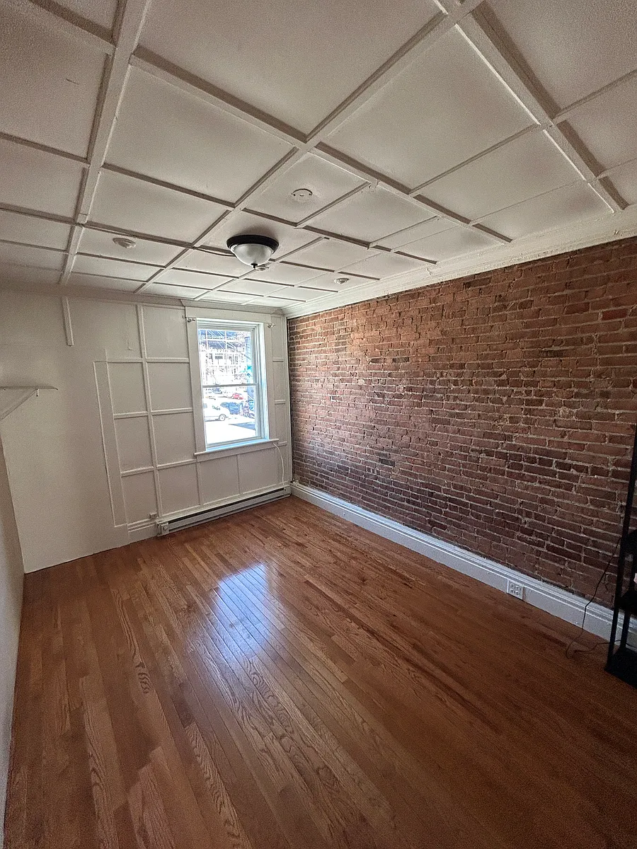 bedroom - 4th St