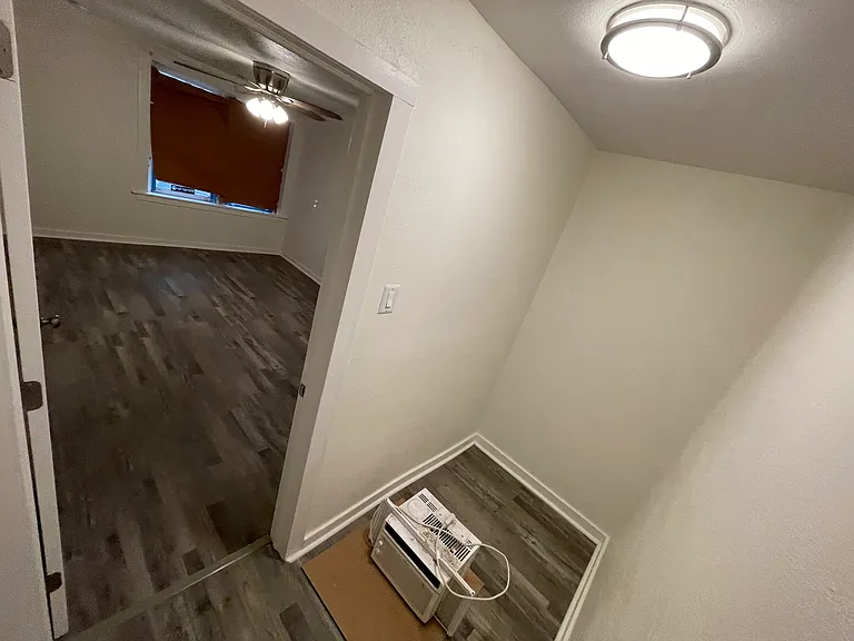 2040 High St #7 — Photo 7