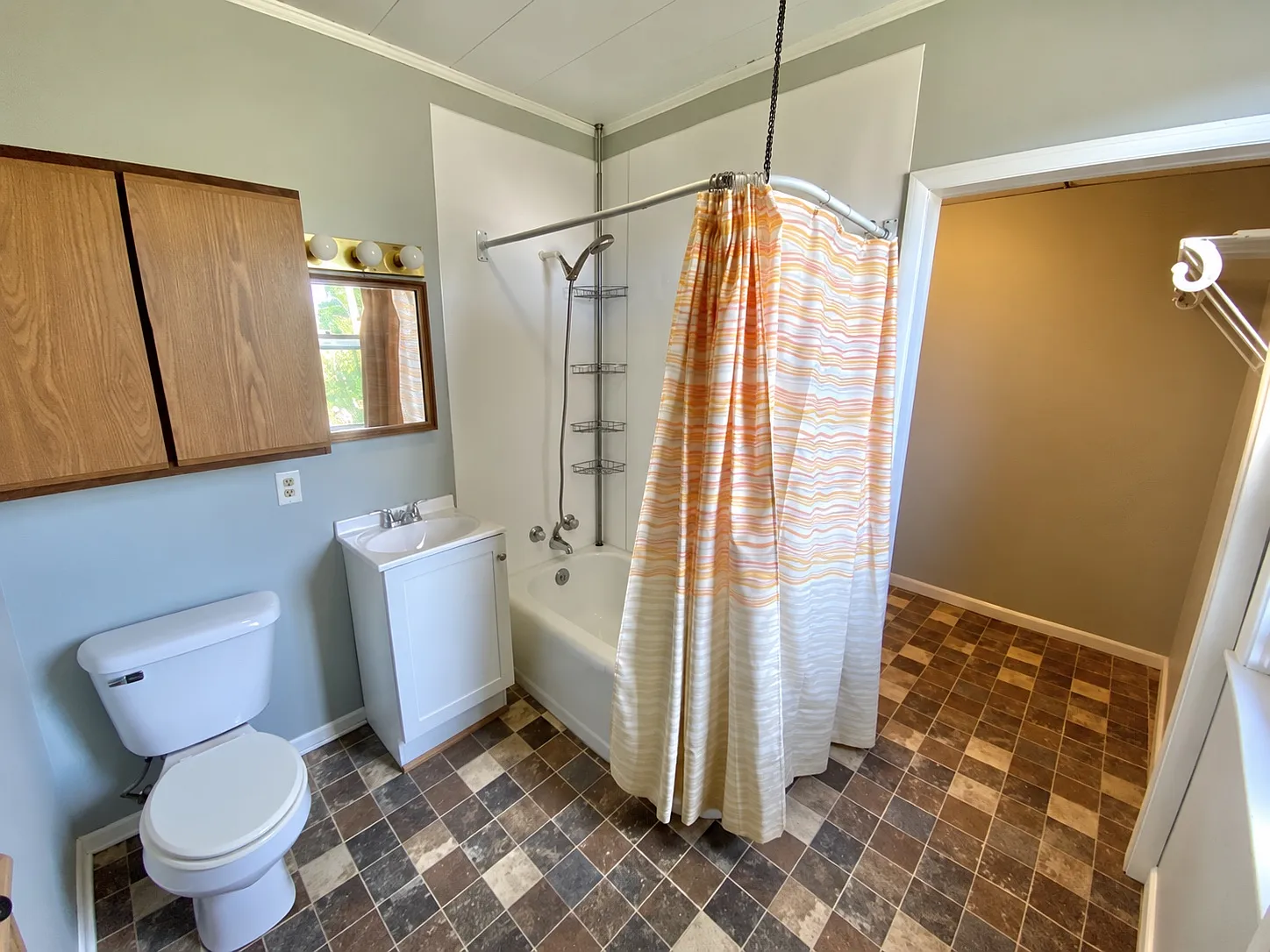 2 bed, 1200 sqft, $700 — Photo 4