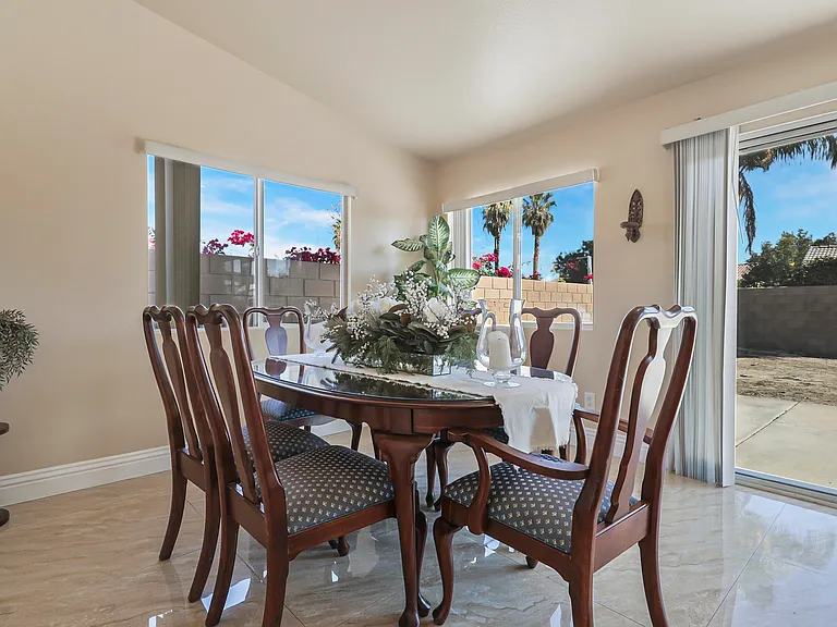 45930 Las Colinas — Photo 12