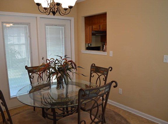 3rd image of 18 Buckmeadow Cir