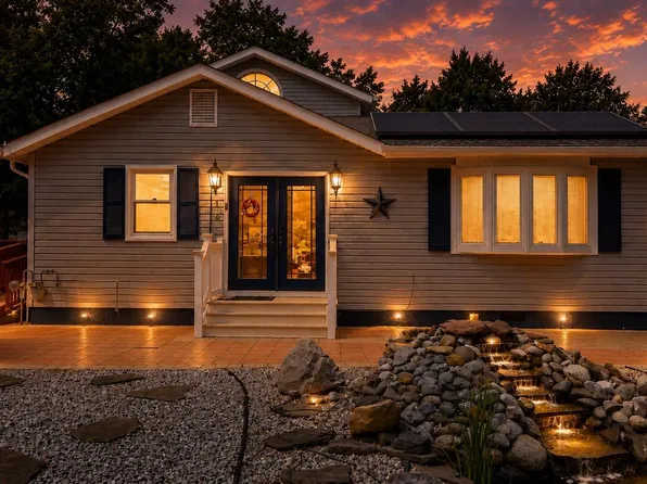 107 W Beach Rd, Williamstown, NJ 08094