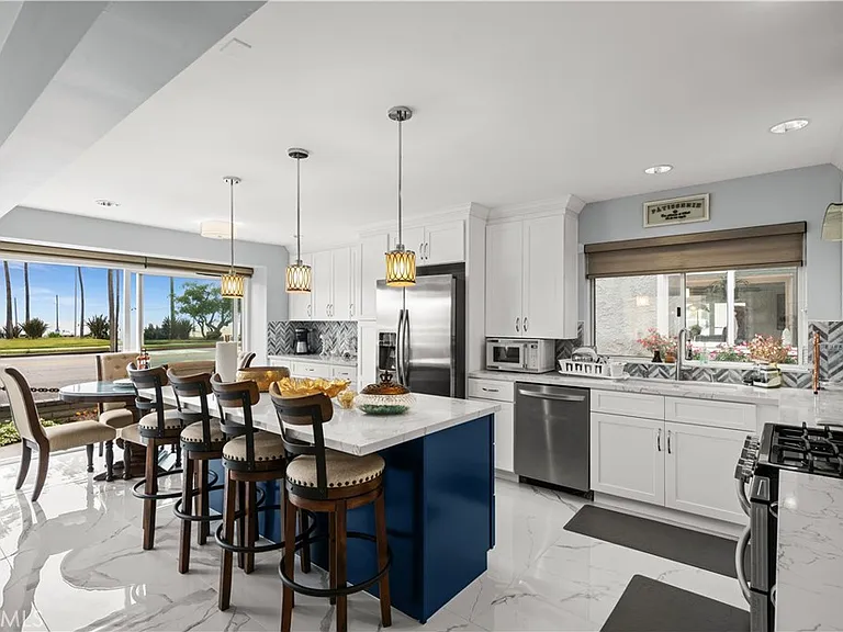 805 Ocean Ave — Photo 11