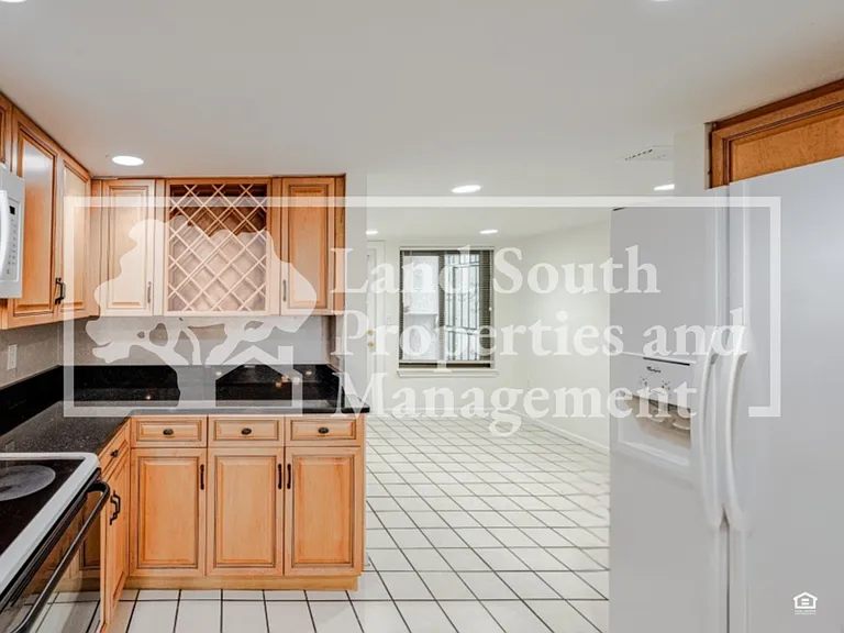 1 Lake Hollingsworth Dr #6 — Photo 8
