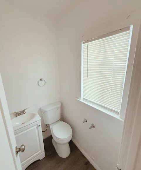 727 W 74th St #729-1/2 — Photo 5