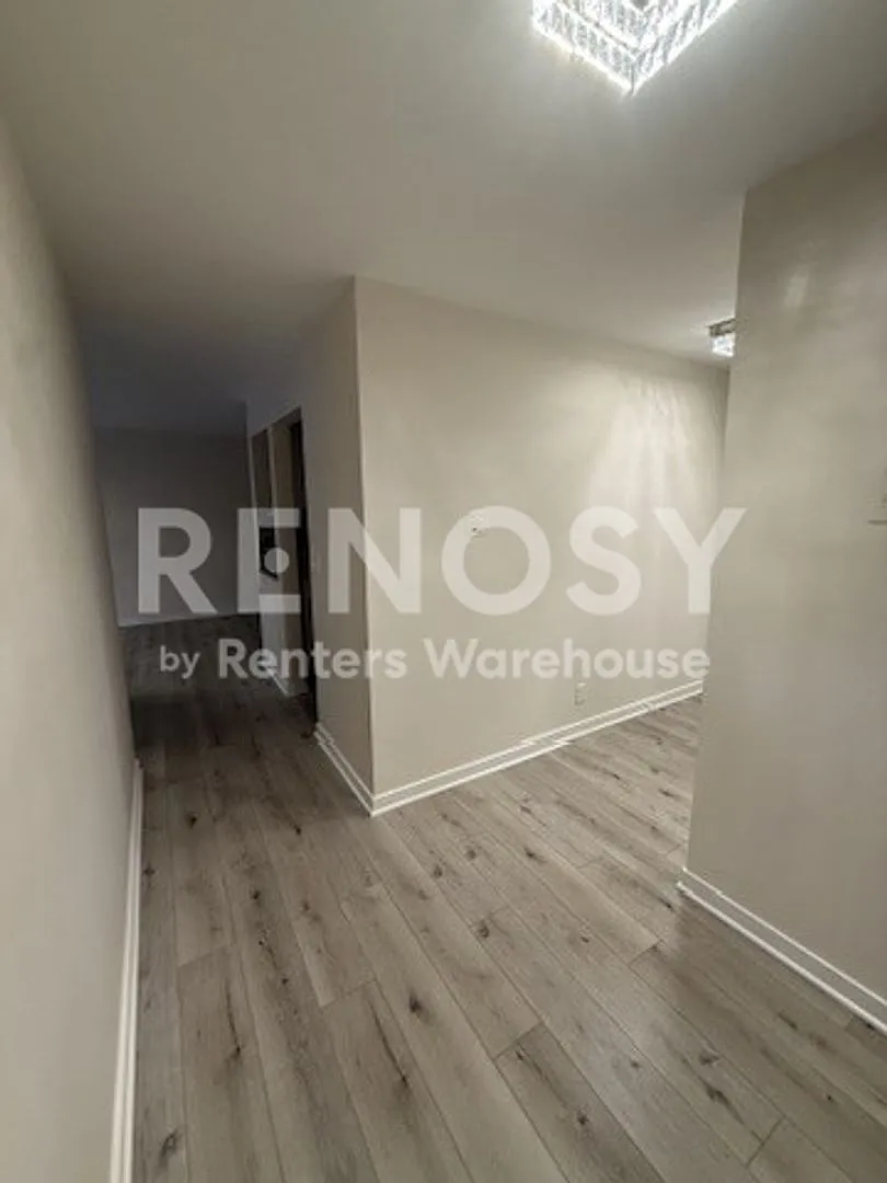 Available Now 2 Bedroom 2 Bath Condo in Minnetonka — Photo 4